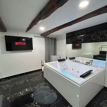 Giovanni Luxury Suites Napels Buitenkant foto