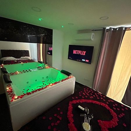Giovanni Luxury Suites Napels Buitenkant foto