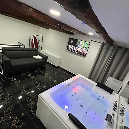 Giovanni Luxury Suites Napels Buitenkant foto