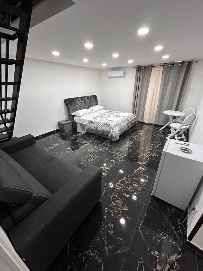Giovanni Luxury Suites Napels Buitenkant foto