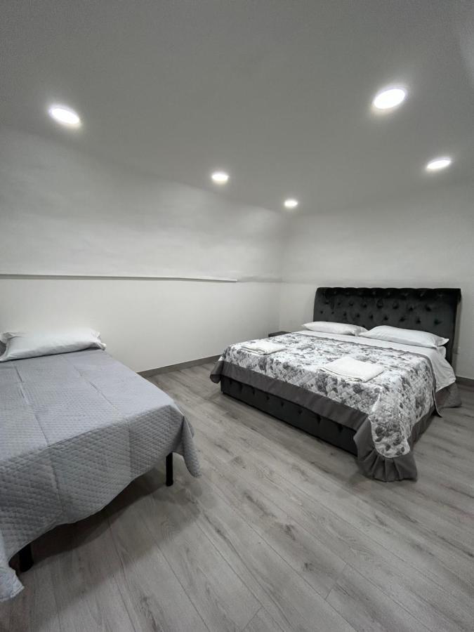 Giovanni Luxury Suites Napels Buitenkant foto