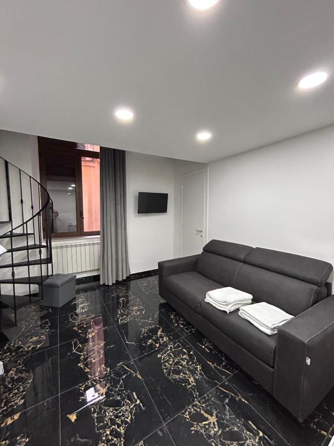 Giovanni Luxury Suites Napels Buitenkant foto