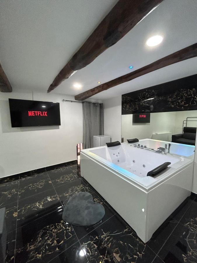 Giovanni Luxury Suites Napels Buitenkant foto