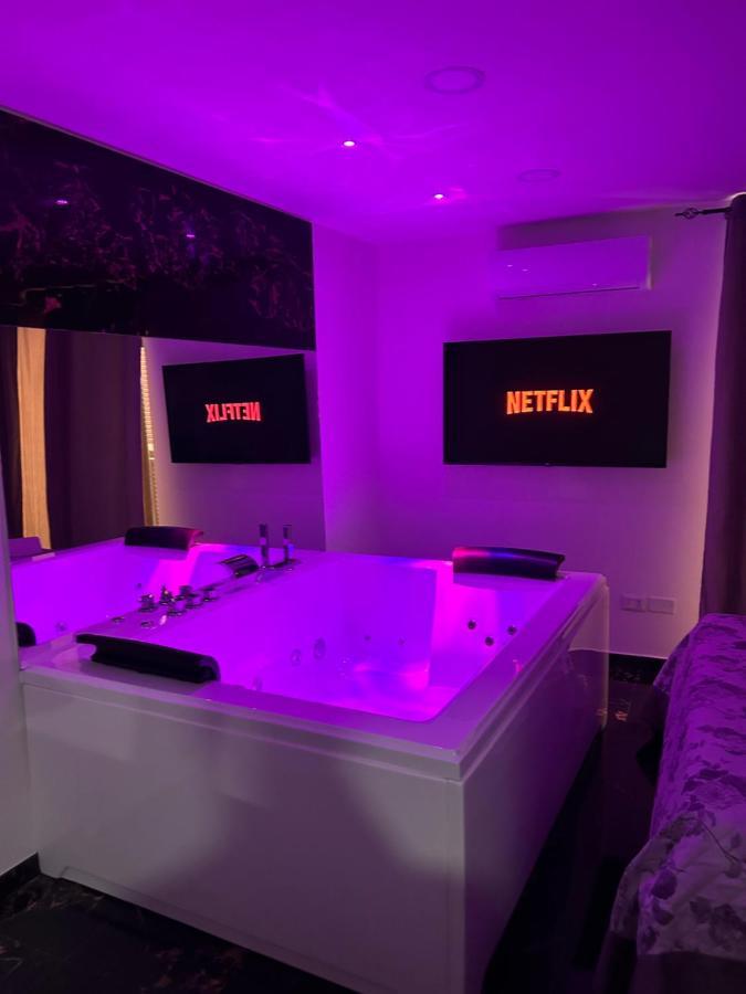 Giovanni Luxury Suites Napels Buitenkant foto