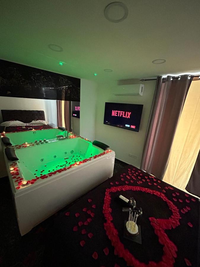 Giovanni Luxury Suites Napels Buitenkant foto