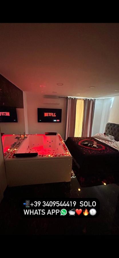 Giovanni Luxury Suites Napels Buitenkant foto