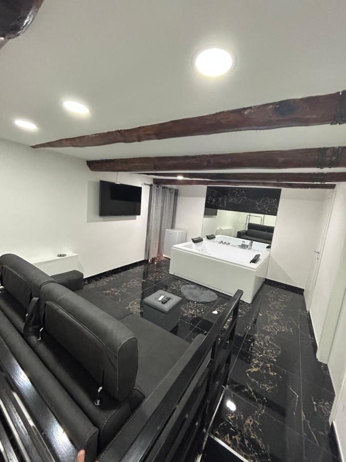 Giovanni Luxury Suites Napels Buitenkant foto