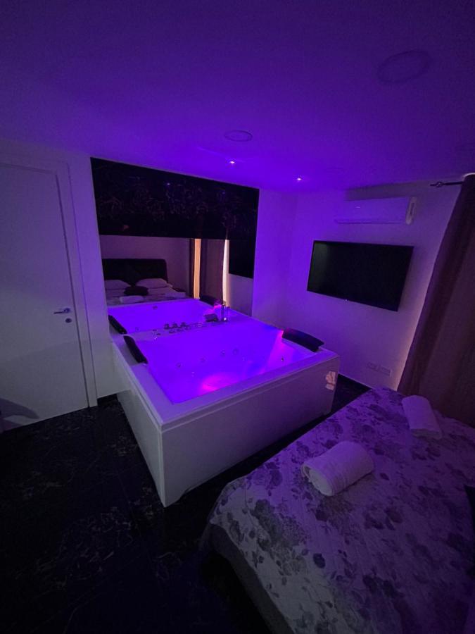 Giovanni Luxury Suites Napels Buitenkant foto