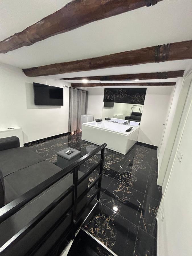 Giovanni Luxury Suites Napels Buitenkant foto