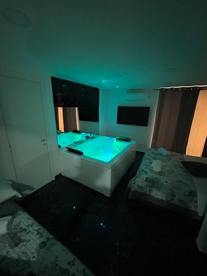 Giovanni Luxury Suites Napels Buitenkant foto