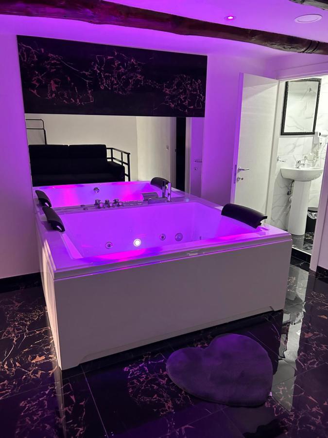 Giovanni Luxury Suites Napels Buitenkant foto