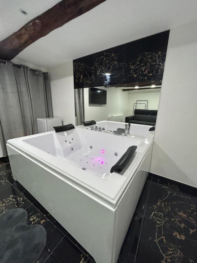 Giovanni Luxury Suites Napels Buitenkant foto
