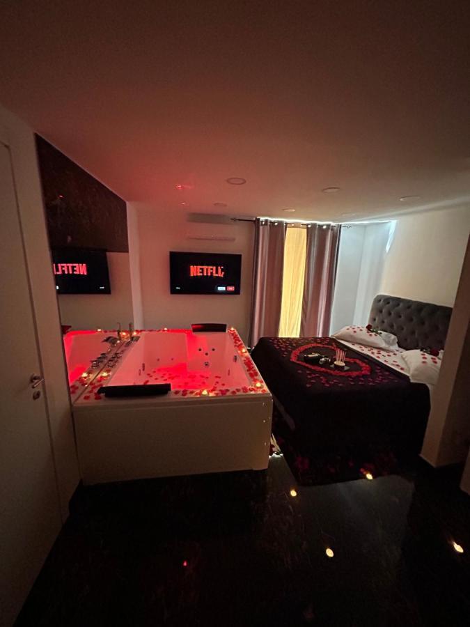 Giovanni Luxury Suites Napels Buitenkant foto