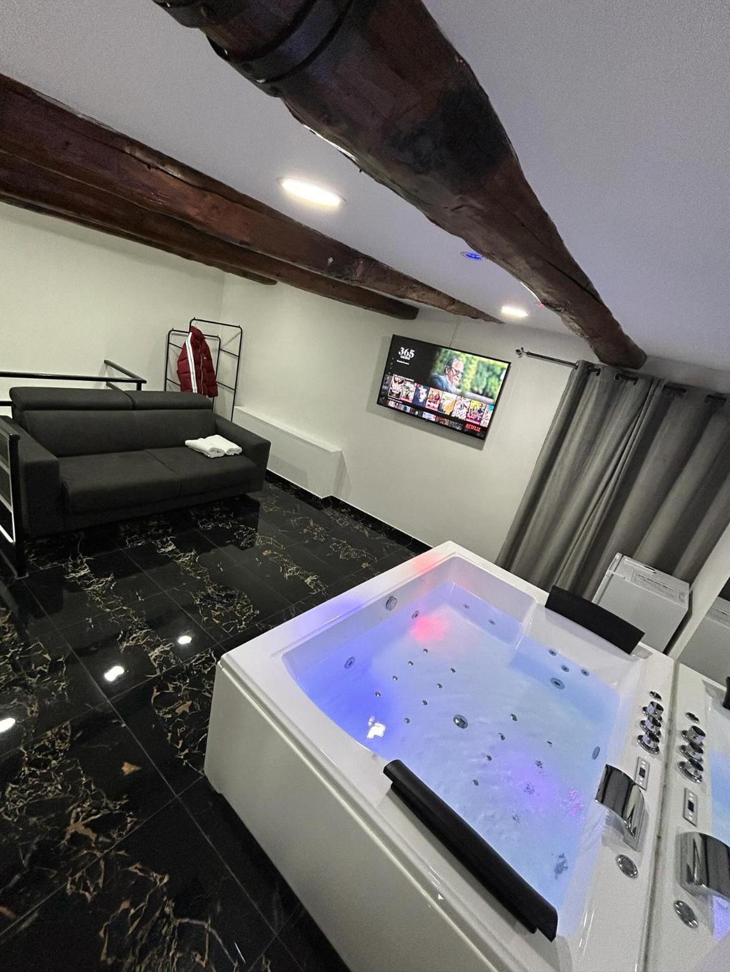 Giovanni Luxury Suites Napels Buitenkant foto