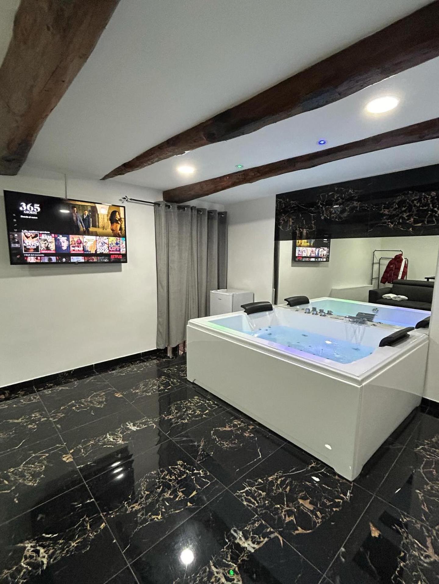 Giovanni Luxury Suites Napels Buitenkant foto